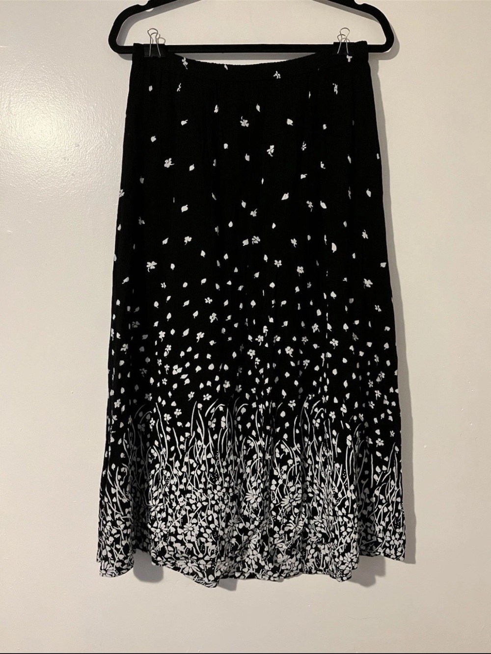 VTG Cathy Daniels Black and White Floral Border Midi Skirt